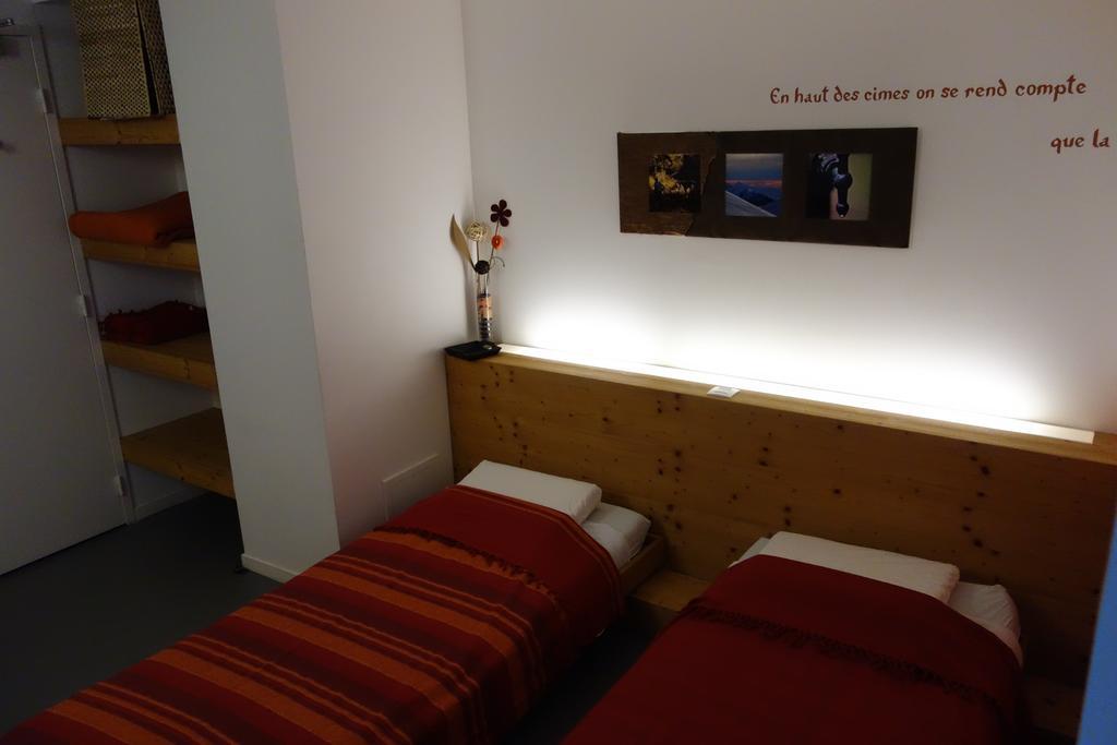 Auberge Des Ecrins Champoleon Room photo